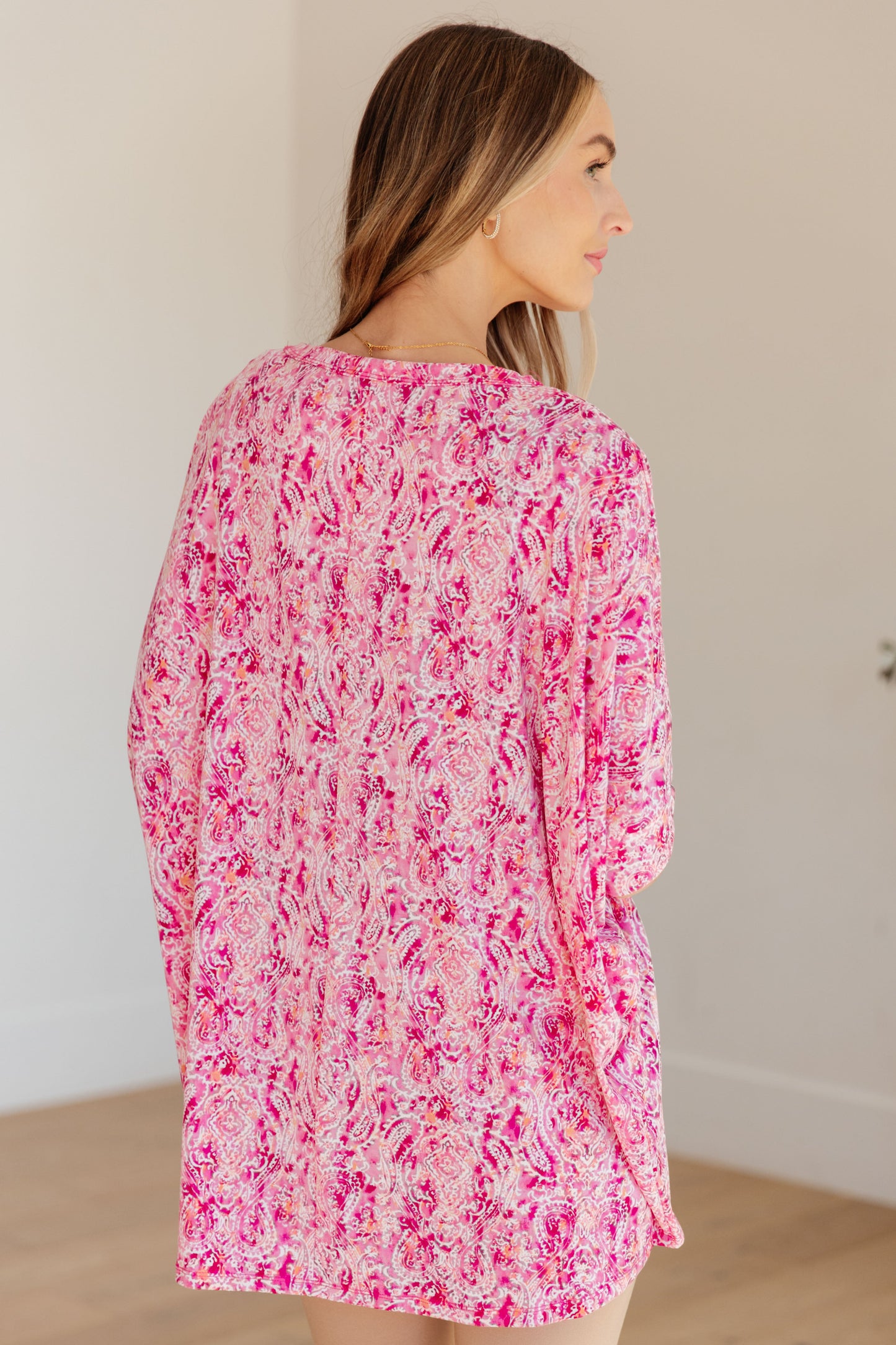 Essential Blouse in Fuchsia and White Paisley - Southern Divas Boutique