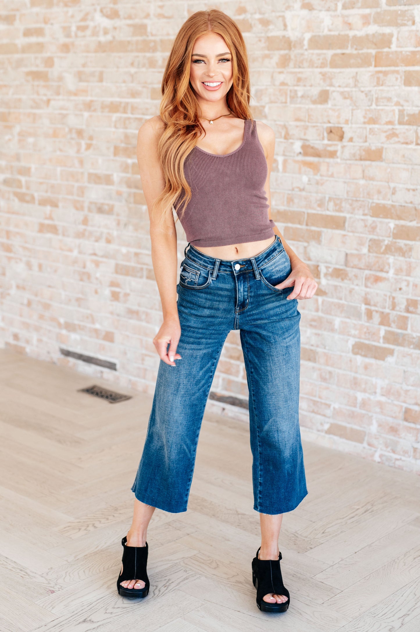 Hayes High Rise Wide Leg Crop Jeans - Southern Divas Boutique