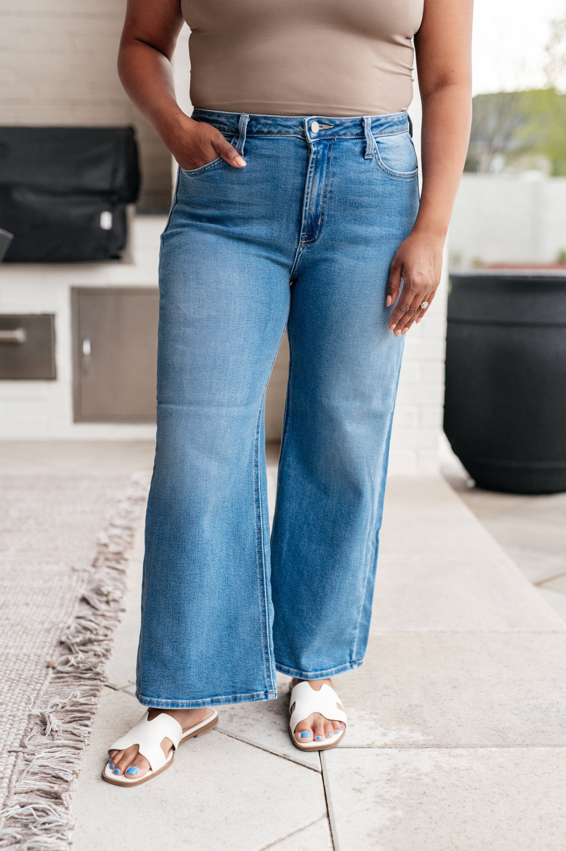 Hayes High Rise Wide Leg Crop Jeans - Southern Divas Boutique