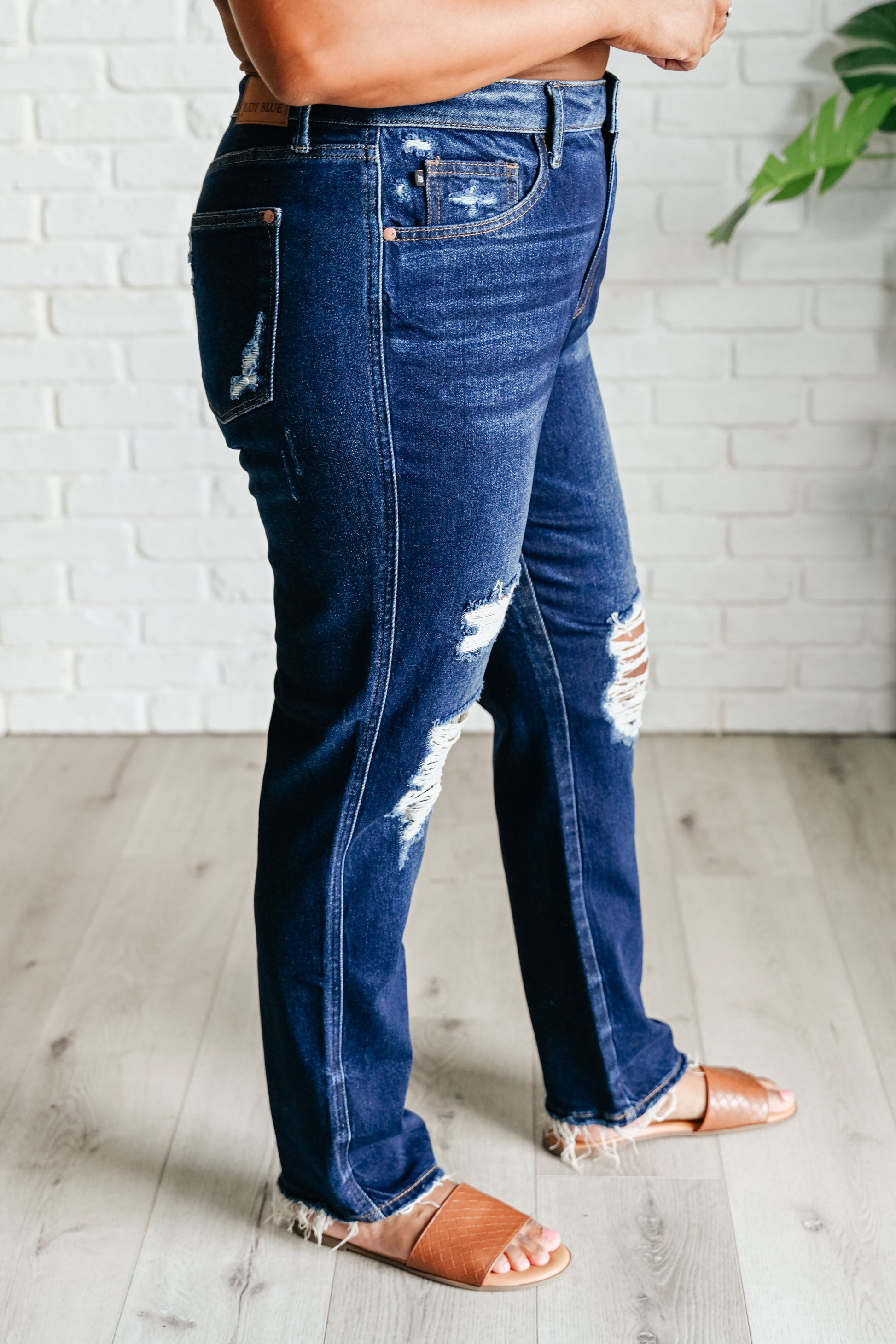 Montana High Rise Rigid Magic Distressed Straight Jeans - Southern Divas Boutique